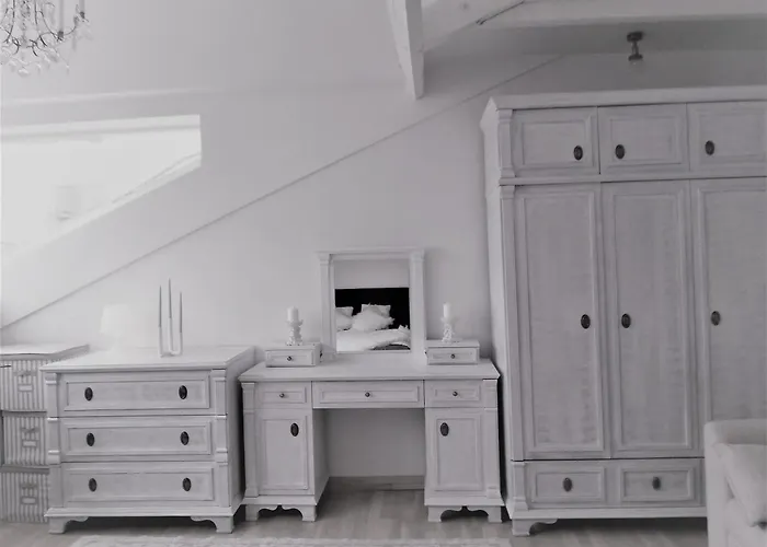 Old Town Luxury And Spacious Apartment